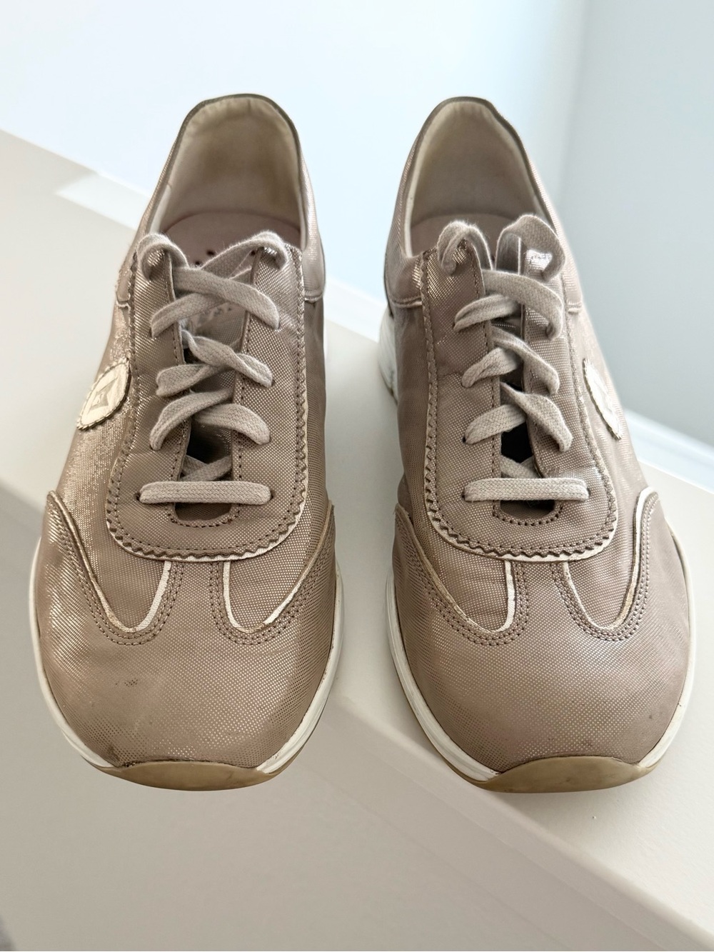 MEPHISTO ‘Yael’ Soft-Air Metallic Taupe Sneaker Size 9.5 Women’s - Picture 2 of 13